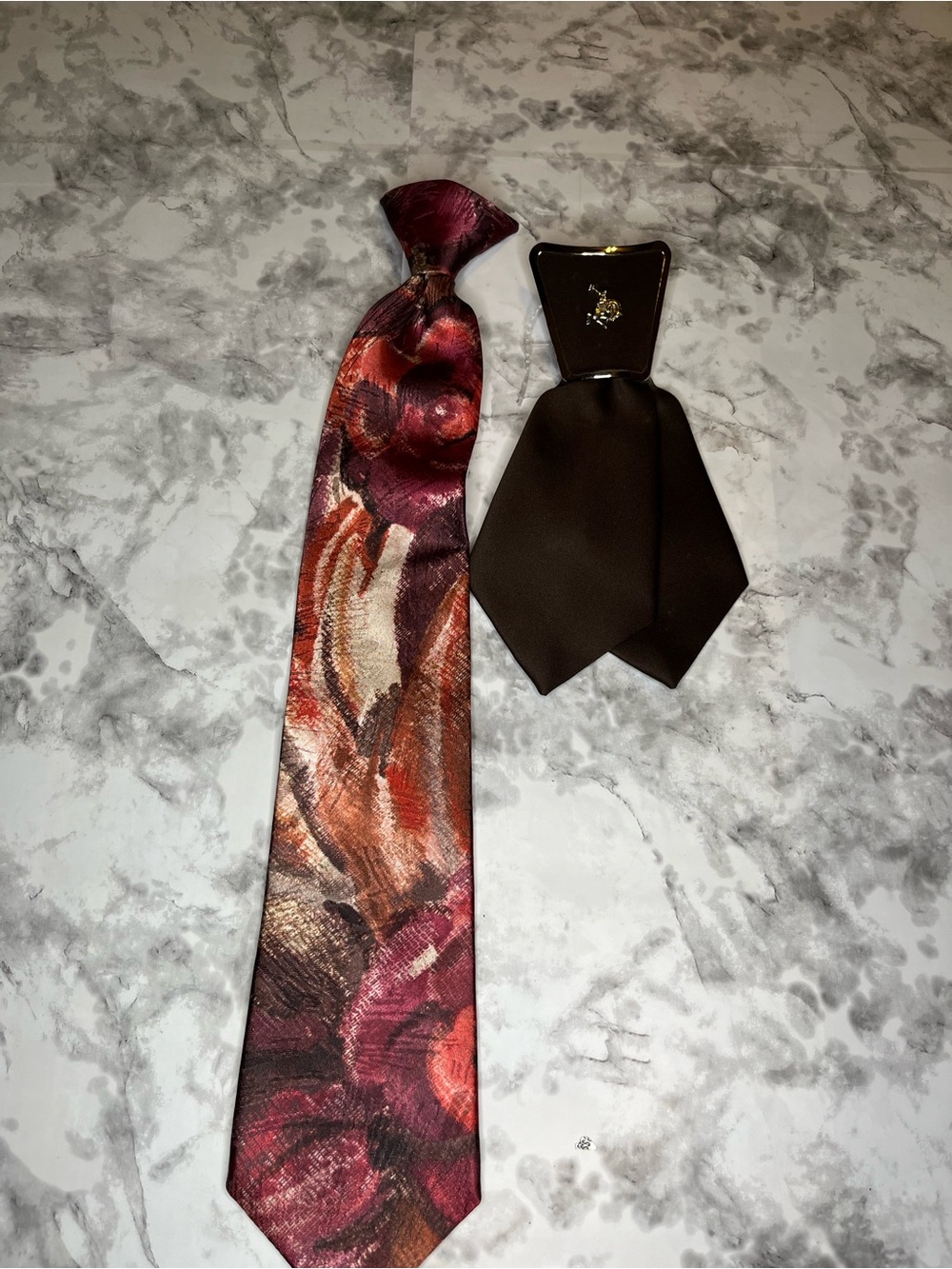 Men's Vintage 70s Tie bundle / Short tie burgundy long tie
